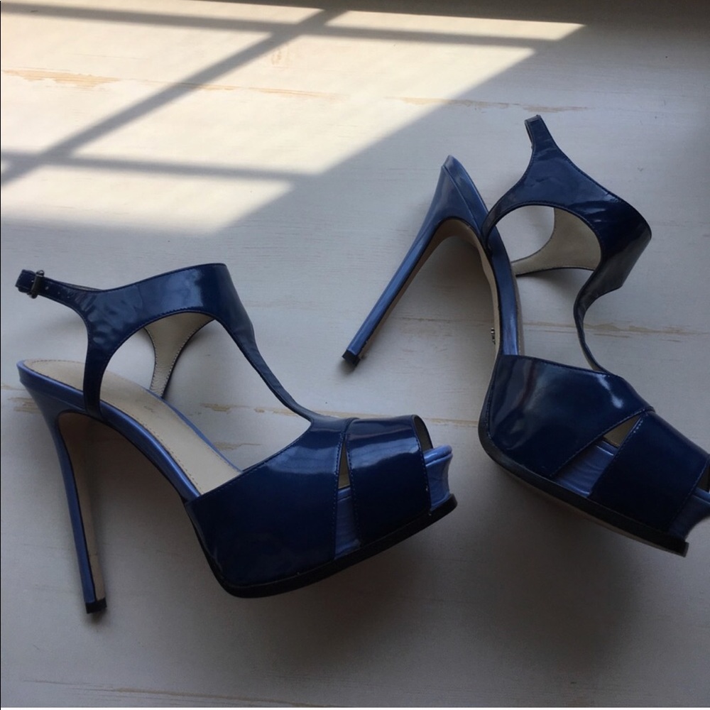 Kenneth Cole Two-Toned Blue Heels